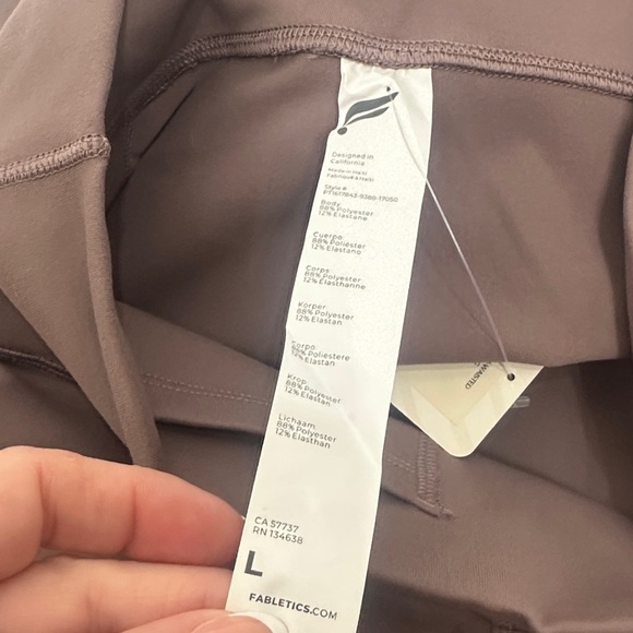 Fabletics Define High Waisted legging color is desert shadows size large.NWT - Picture 8 of 9